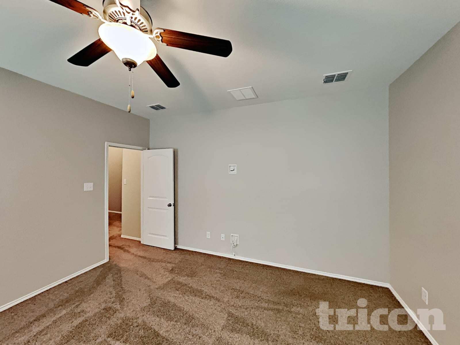 Building Photo - 457 Peach Ln