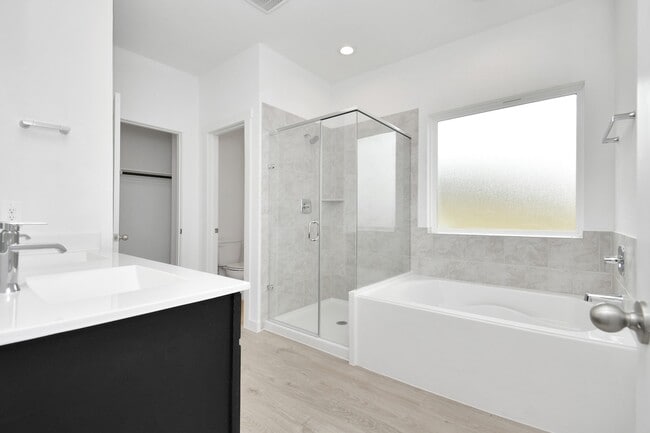 Building Photo - 3843 Pierce Pl Ln