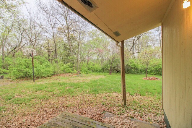 Building Photo - 1721 Cliff Dr
