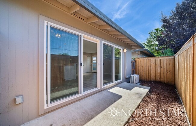 Building Photo - 3RD St. Duplexes