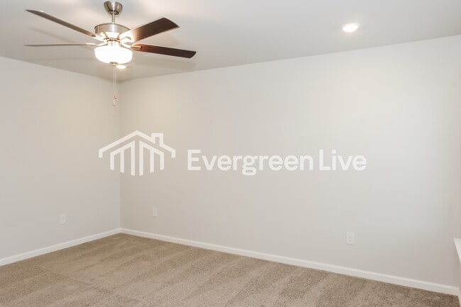 Building Photo - 103 Cool Cir