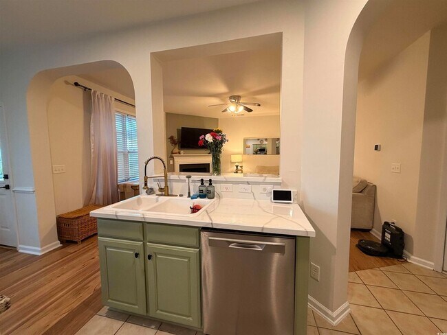 Building Photo - 204 Fulbourn Pl