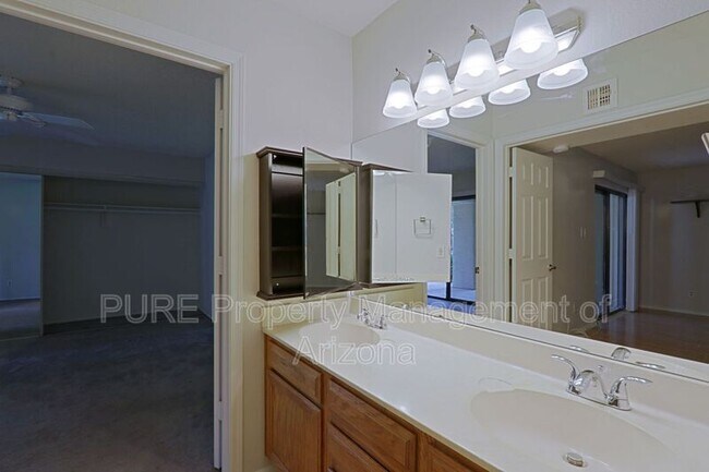 Building Photo - 9355 N 91st St