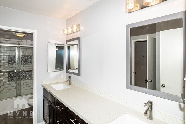 Building Photo - 10617 Caminito Cascara