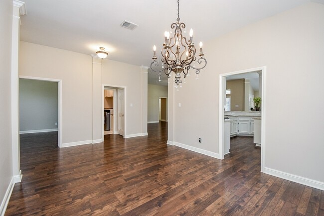 Building Photo - 4814 Canyon Sage Ln