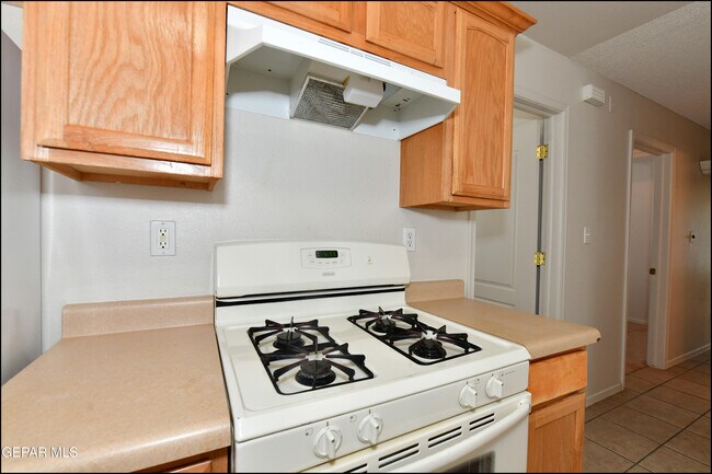 Building Photo - 3112 Tierra Ayala Dr