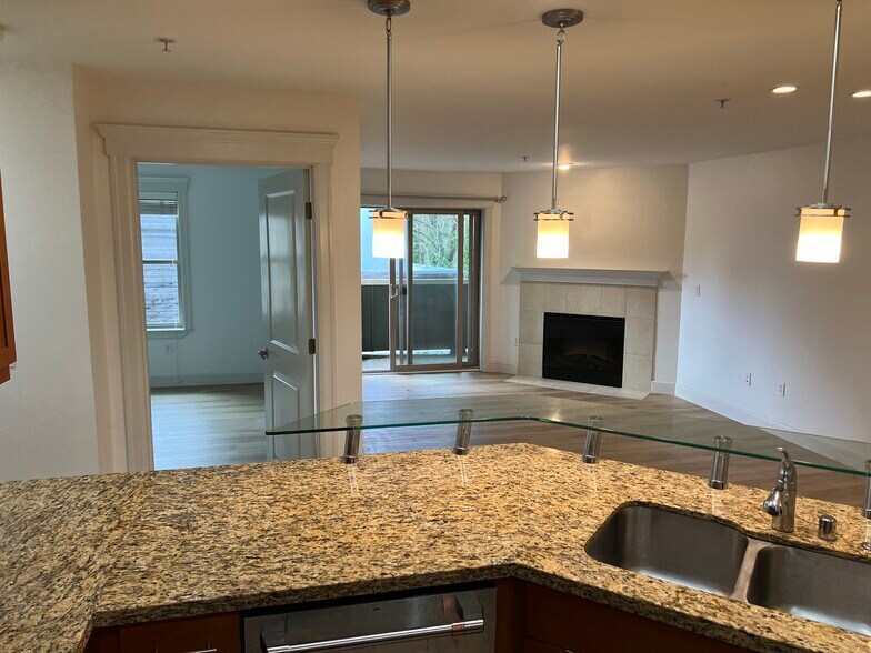 Building Photo - 3150 W Government Way