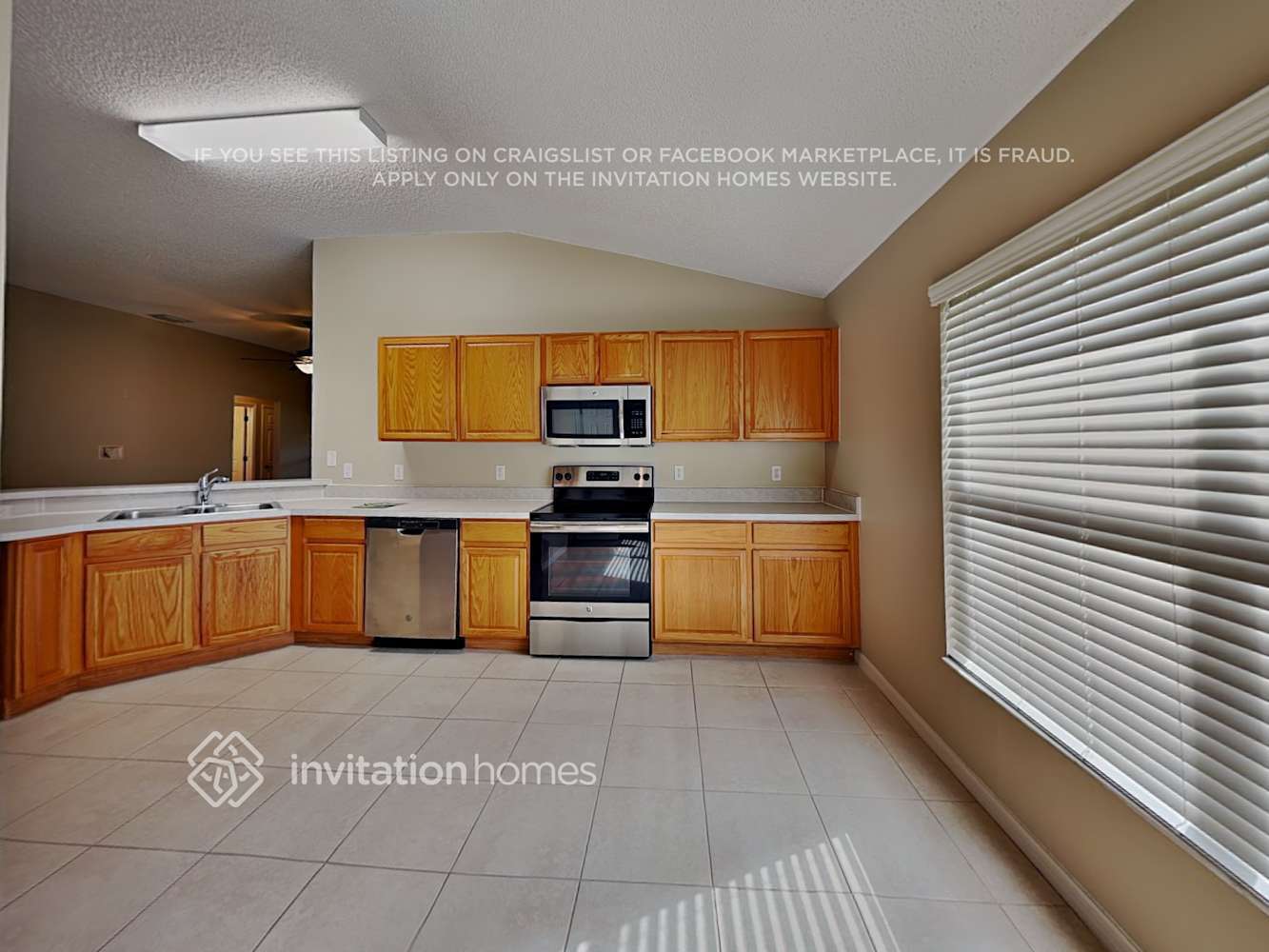 Building Photo - 2781 Stratford Pointe Dr