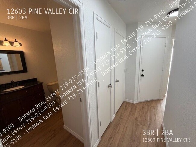 Building Photo - 12603 Pine Valley Cir