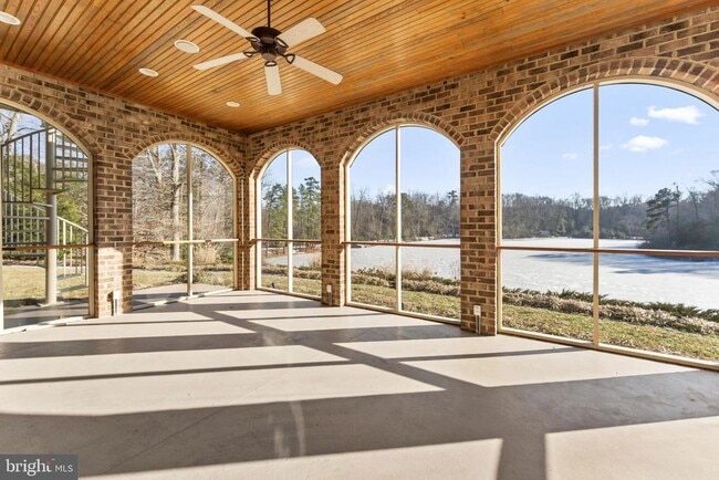 Building Photo - 3535 Meadow Rd