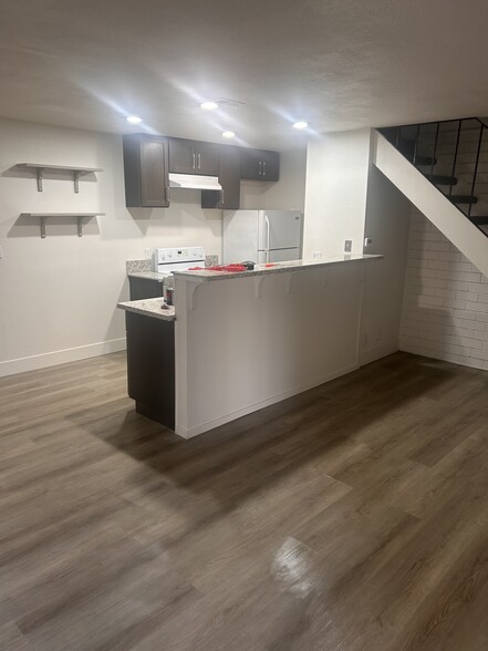 Building Photo - 4070 Weymouth Ln