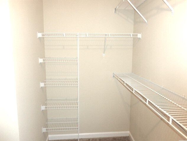 Building Photo - 5026 Springtree Dr