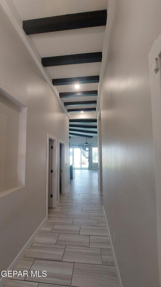 Building Photo - 12349 Desert Wolf Ave