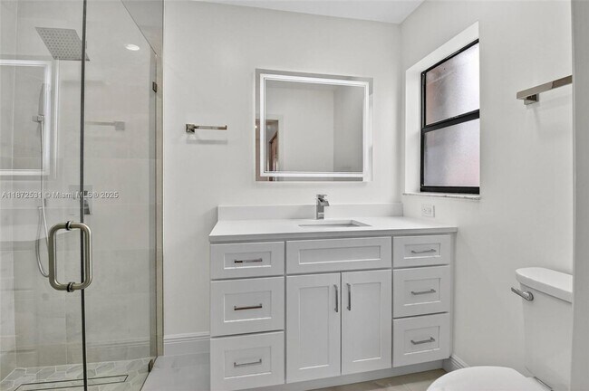 Building Photo - 9581 El Clair Ranch Rd