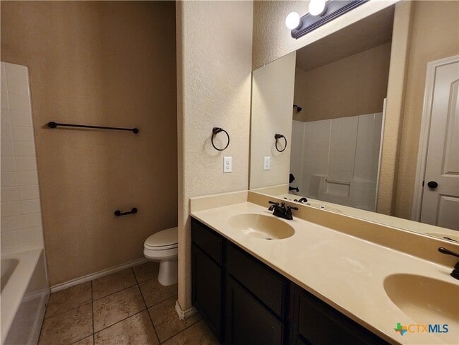 Building Photo - 712 Creekside Cir