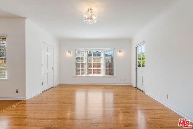 Building Photo - 2409 28th St