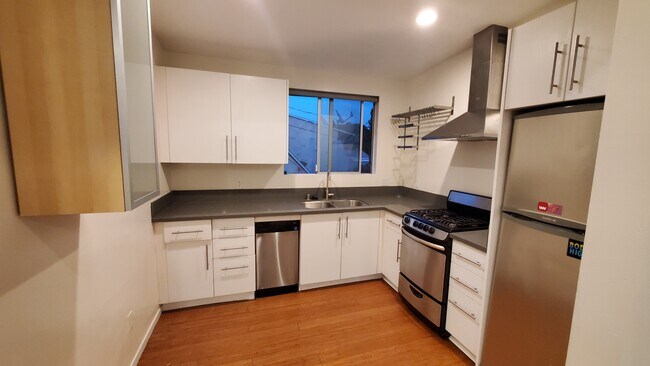 Kitchen - 2920 Marsh St