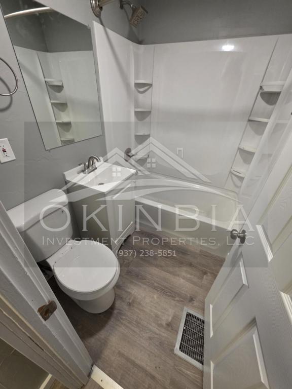 Building Photo - 323 Verona Rd