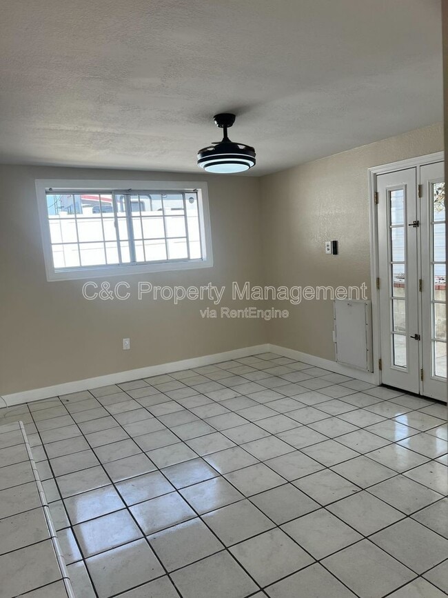 Building Photo - 10532 La Mirada Blvd