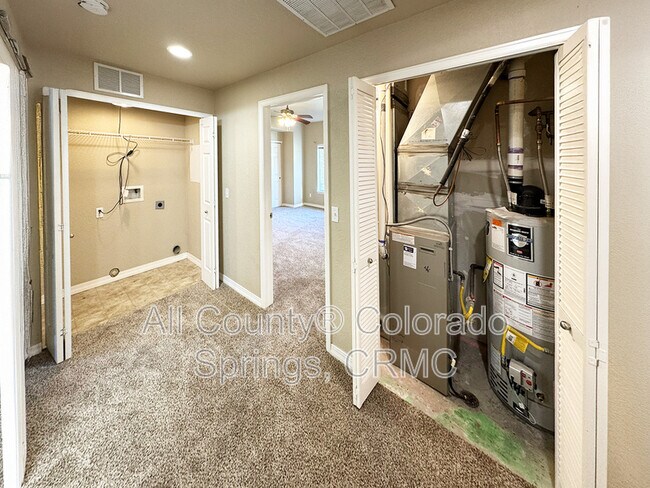 Building Photo - 4880 Kerry Lynn View