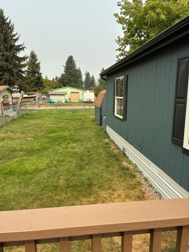 Building Photo - Beautiful, Quiet neighborhood close to dow...