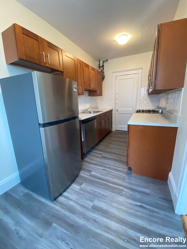 Building Photo - 1164 Boylston St