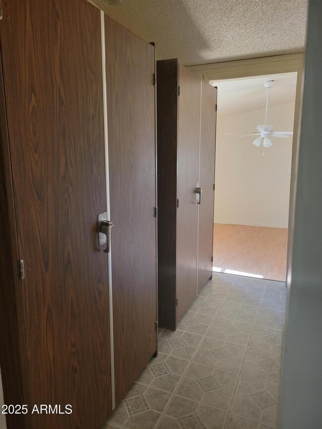 Building Photo - 2548 N Calle Tercero