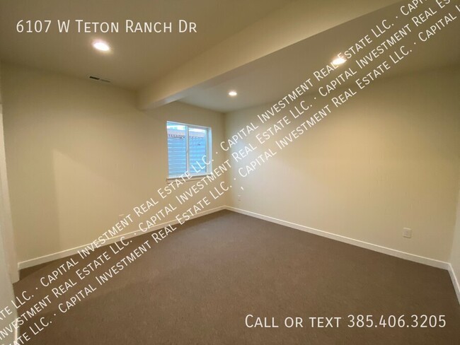 Building Photo - 6107 W Teton Ranch Dr