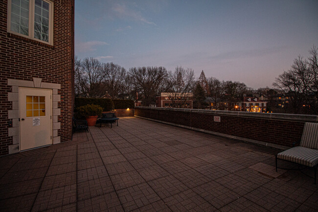 4th floor outdoor balcony space - 1400 Willow Ave