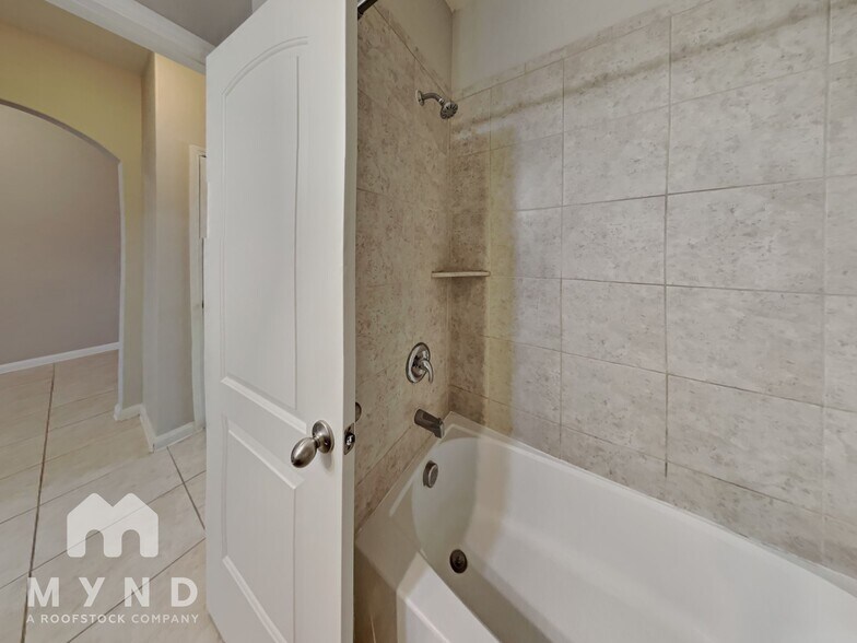 Building Photo - 13624 Founders Ln