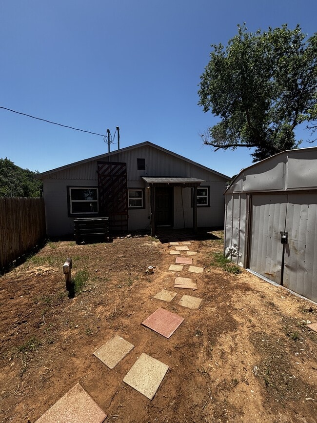 Primary Photo - 1718 25th St