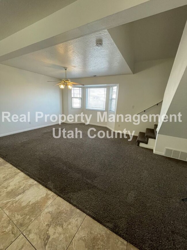 Building Photo - 467 W Harvest Moon Dr