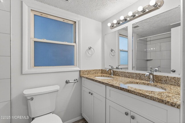 Building Photo - 2137 8th Ave