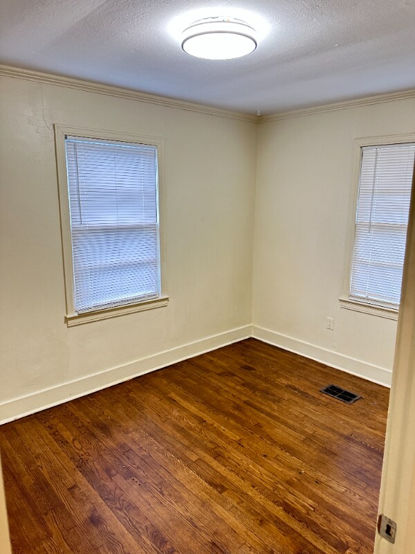 Building Photo - 3679 Southland Dr