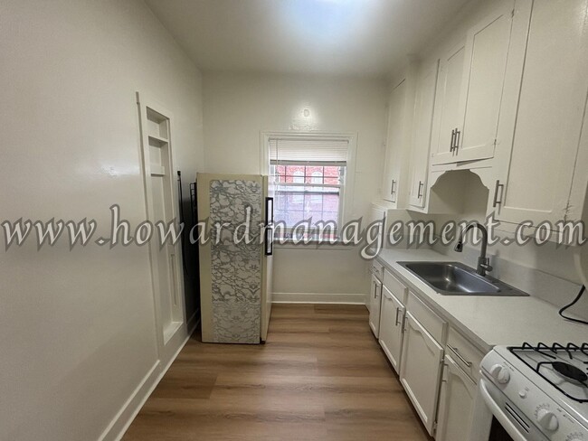 Building Photo - 00457BO