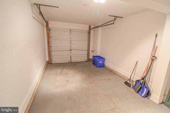 Building Photo - 13014 Shamrock Glen Dr