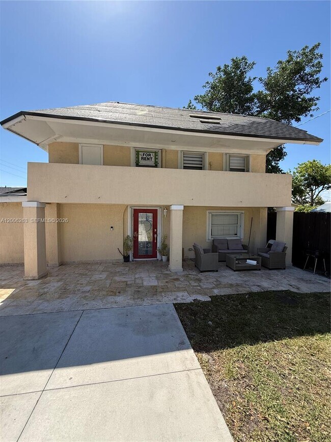 Building Photo - 6716 NW 6th Ave