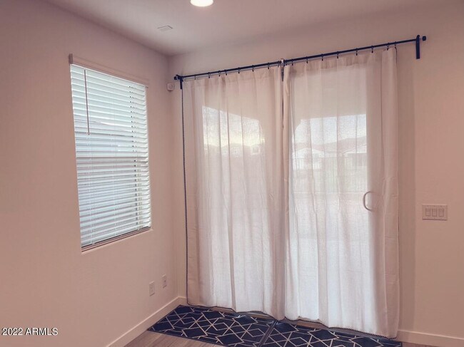 Building Photo - 31962 N 125th Ave