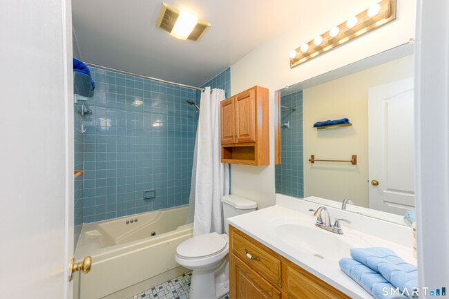 Building Photo - 319 New Britain Rd