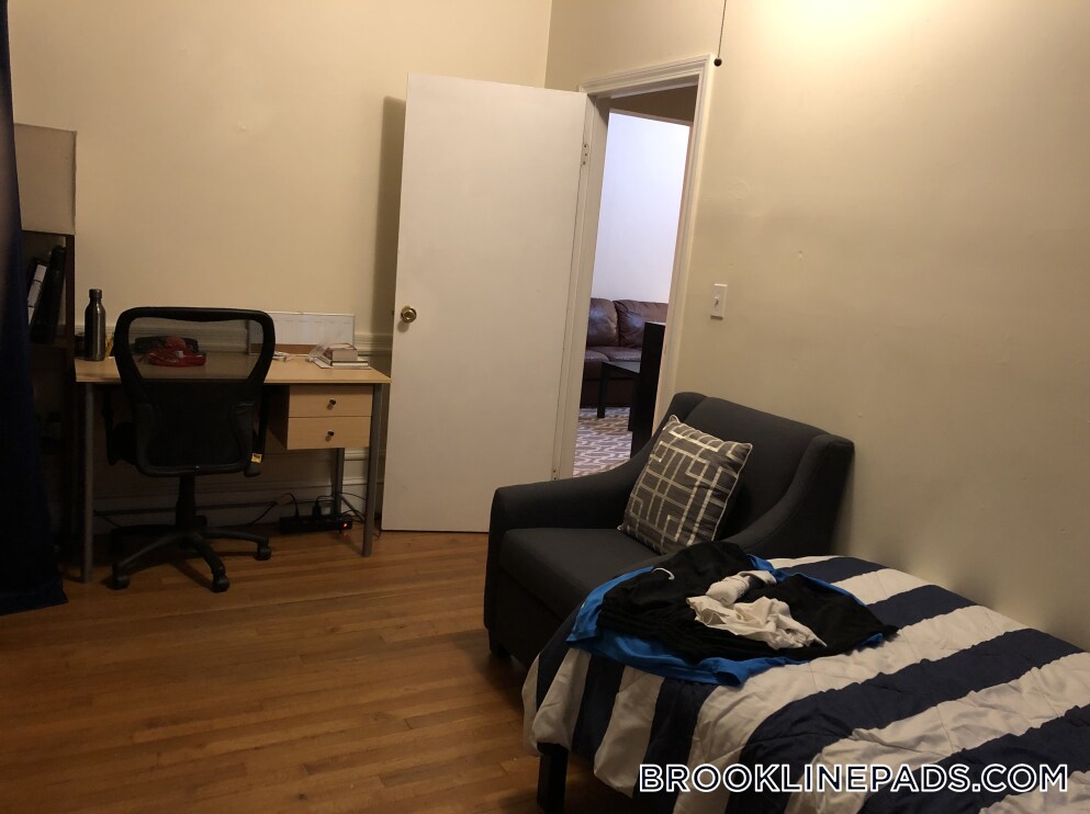 Building Photo - 316 St Paul St