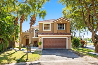 Building Photo - 6805 NW 75th Ct