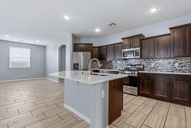 Building Photo - 4704 Marisabel Azcarate St