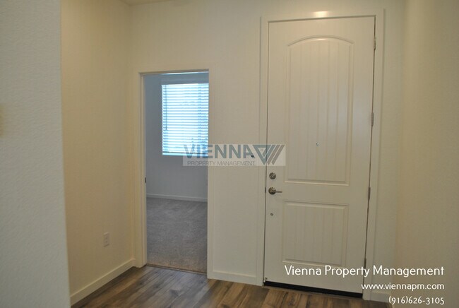 Building Photo - 2273 Milky Way Cir