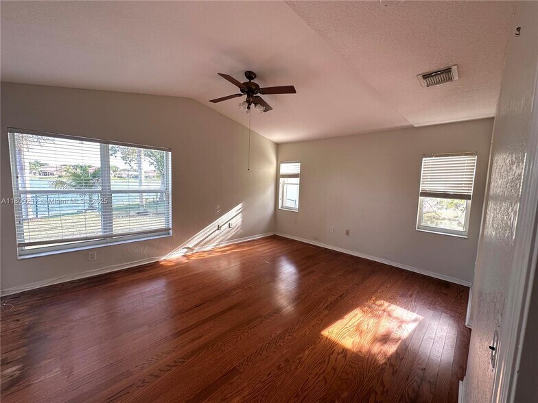 Building Photo - 491 NW 188th Ter