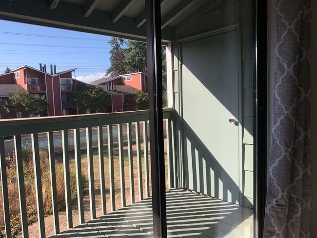 Building Photo - Elegant Auburn Condo 1Bd/1Ba