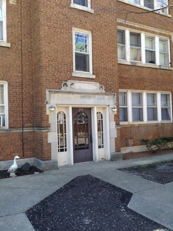 Building Photo - 251 Wilcox St