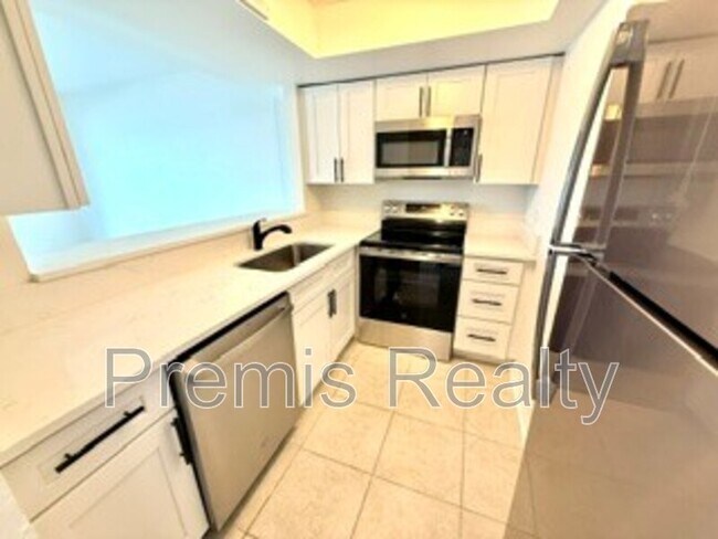 Building Photo - 333 Island Way