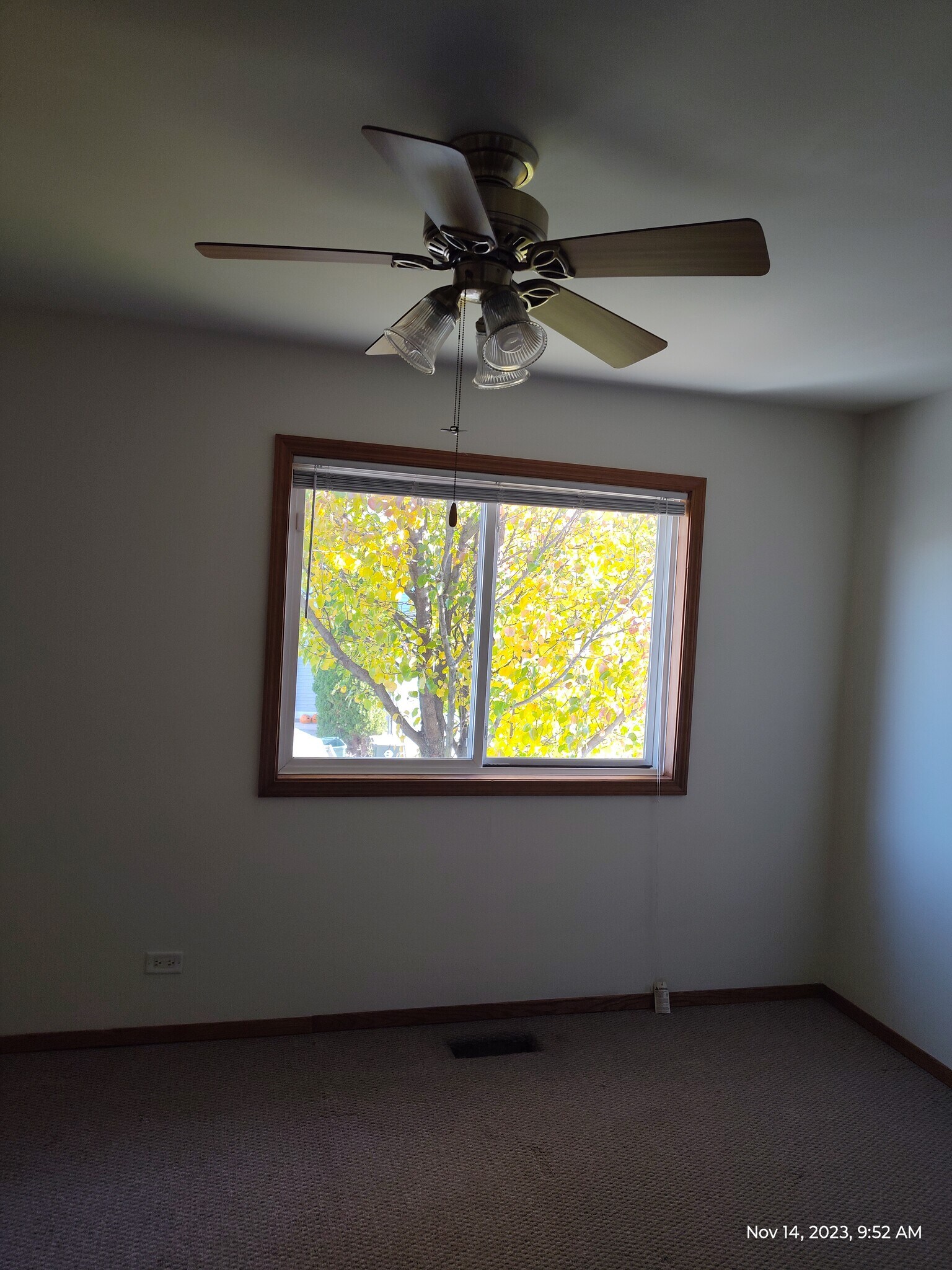 Building Photo - 434 Meadow Green Ln