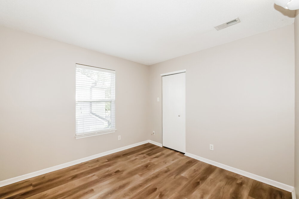 Building Photo - 13323 N Brick Chapel Dr