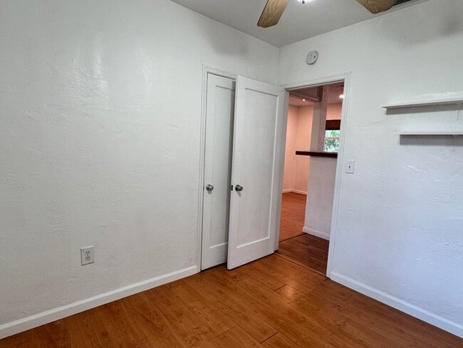 Building Photo - 3012 Glenwood Rd